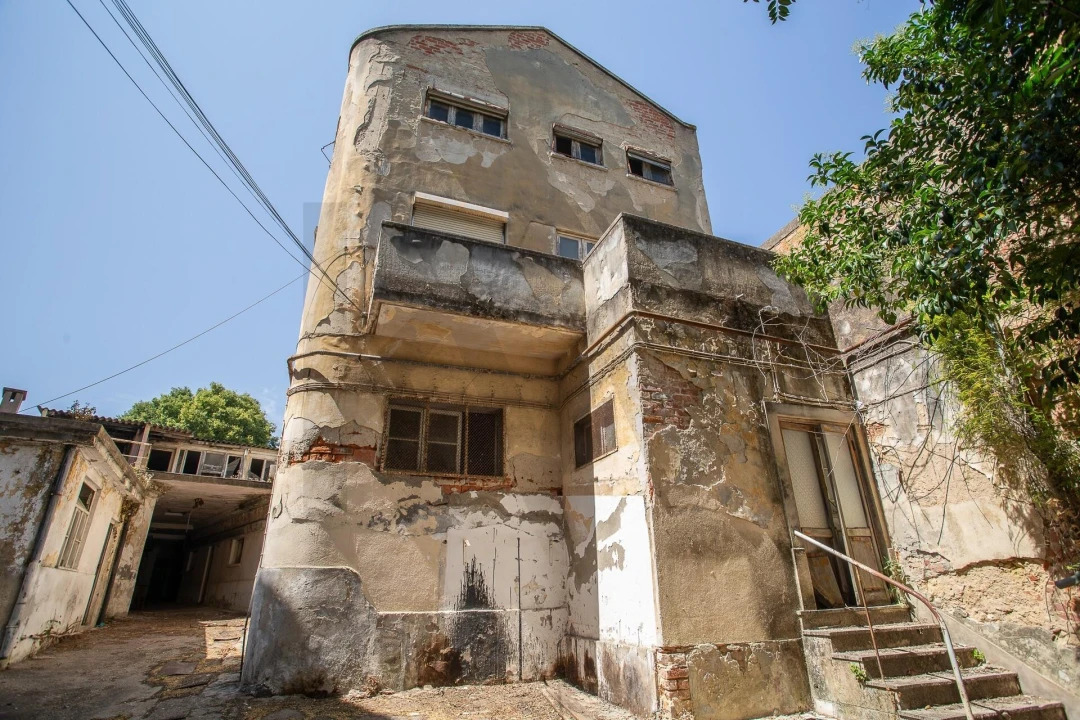 Armazém para Venda em Arroios Foto 11