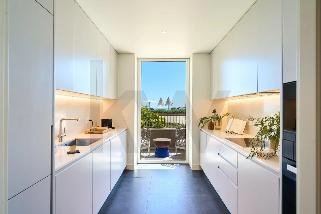 Apartamento T2 para Venda em Quarteira Foto 7
