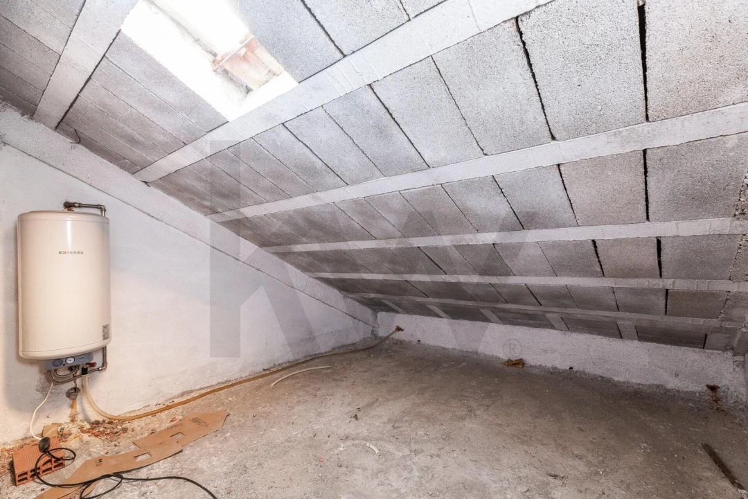 Moradia T4 para Venda em Santo Antonio dos Olivais Foto 31