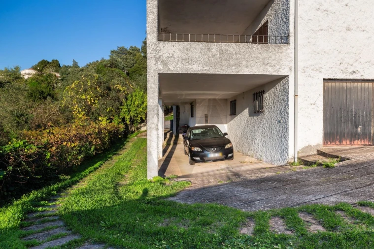 Moradia T4 para Venda em Santo Antonio dos Olivais Foto 51