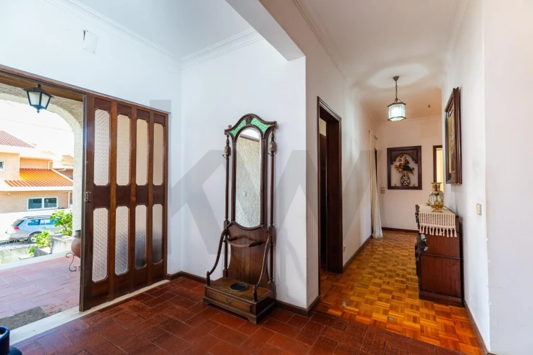 Moradia T4 para Venda em Santo Antonio dos Olivais Foto 7