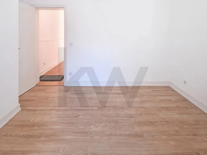 Apartamento T3 para Venda em Areeiro Foto 21