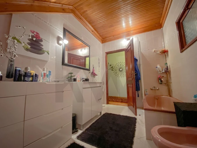 Moradia T5 para Venda em Vale de Prazeres e Mata da Rainha Foto 37