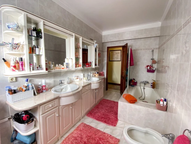 Moradia T5 para Venda em Vale de Prazeres e Mata da Rainha Foto 29