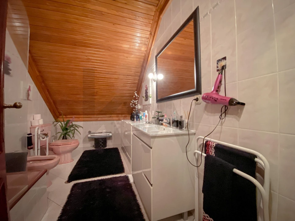 Moradia T5 para Venda em Vale de Prazeres e Mata da Rainha Foto 38