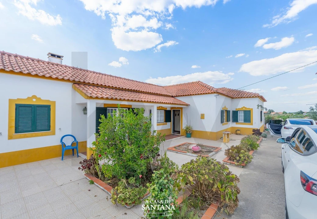 Moradia T4 para Venda em Santana do Mato Foto 1