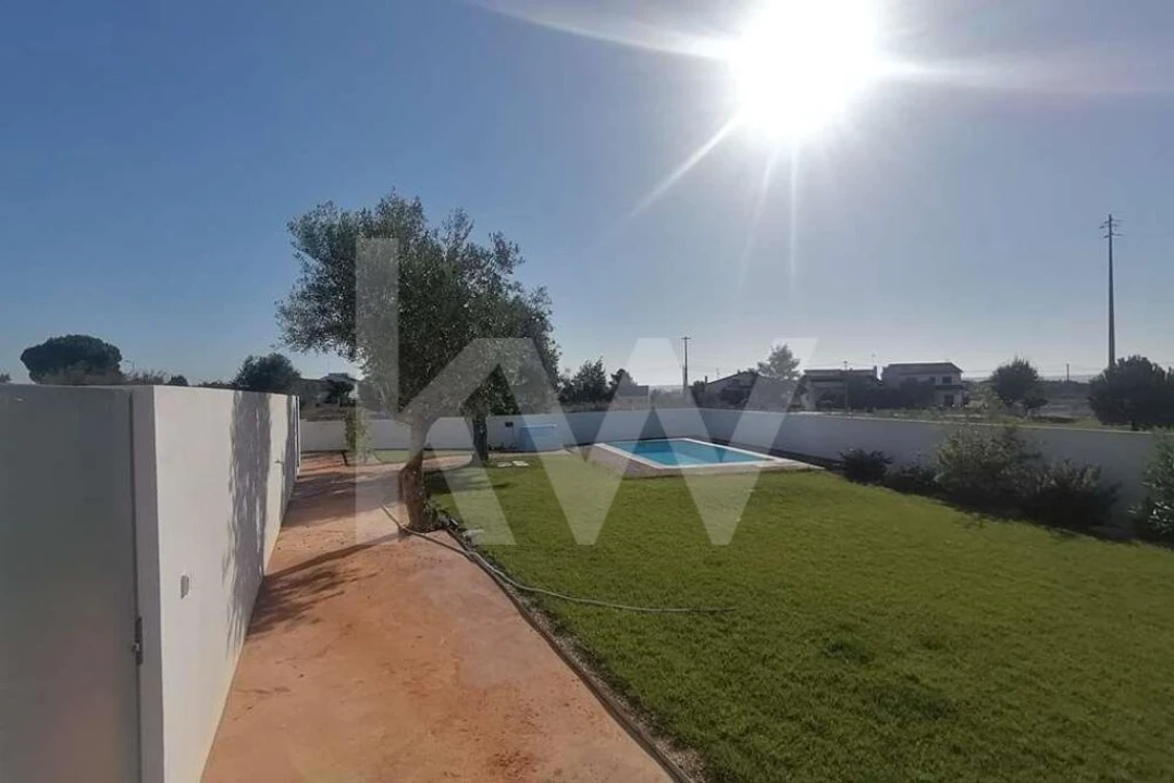 Moradia T4 para Venda em São João Baptista Foto 8