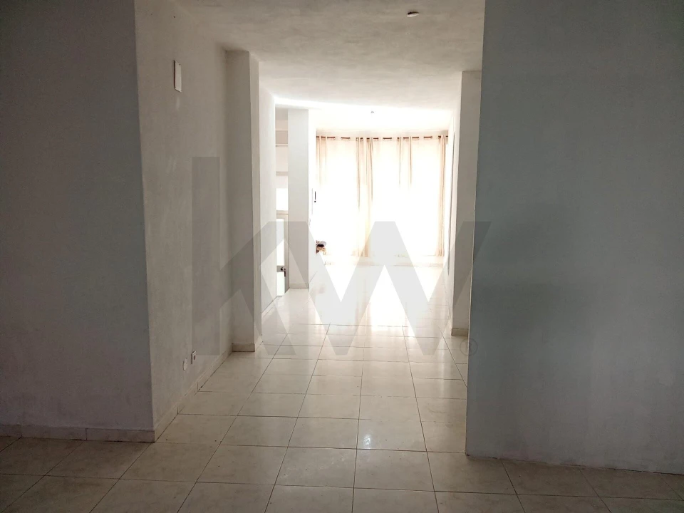 Loja para Venda em São João da Madeira Foto 8