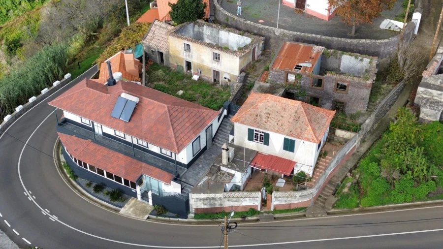 Moradia T2 para Venda em Fajã da Ovelha Foto 11