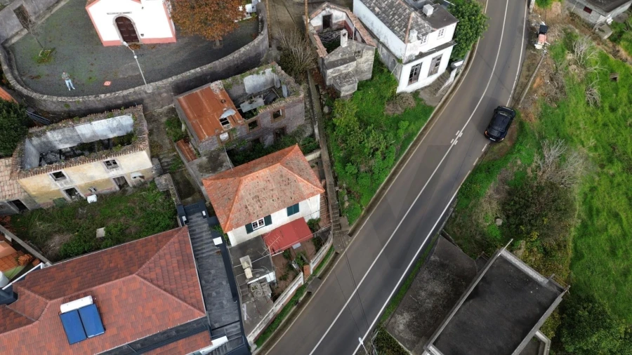 Moradia T2 para Venda em Fajã da Ovelha Foto 8