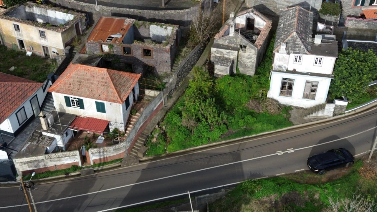 Moradia T2 para Venda em Fajã da Ovelha Foto 7