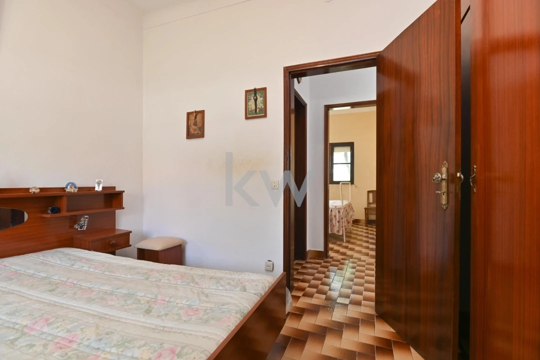 Moradia T5 para Venda em São Miguel de Acha Foto 32