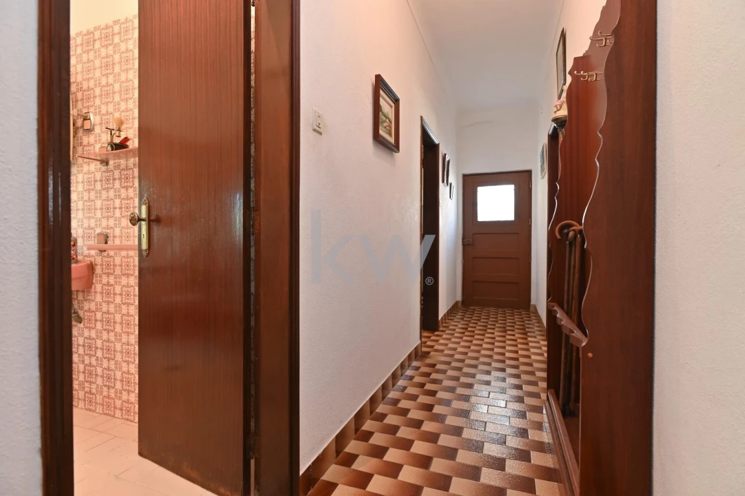 Moradia T5 para Venda em São Miguel de Acha Foto 33