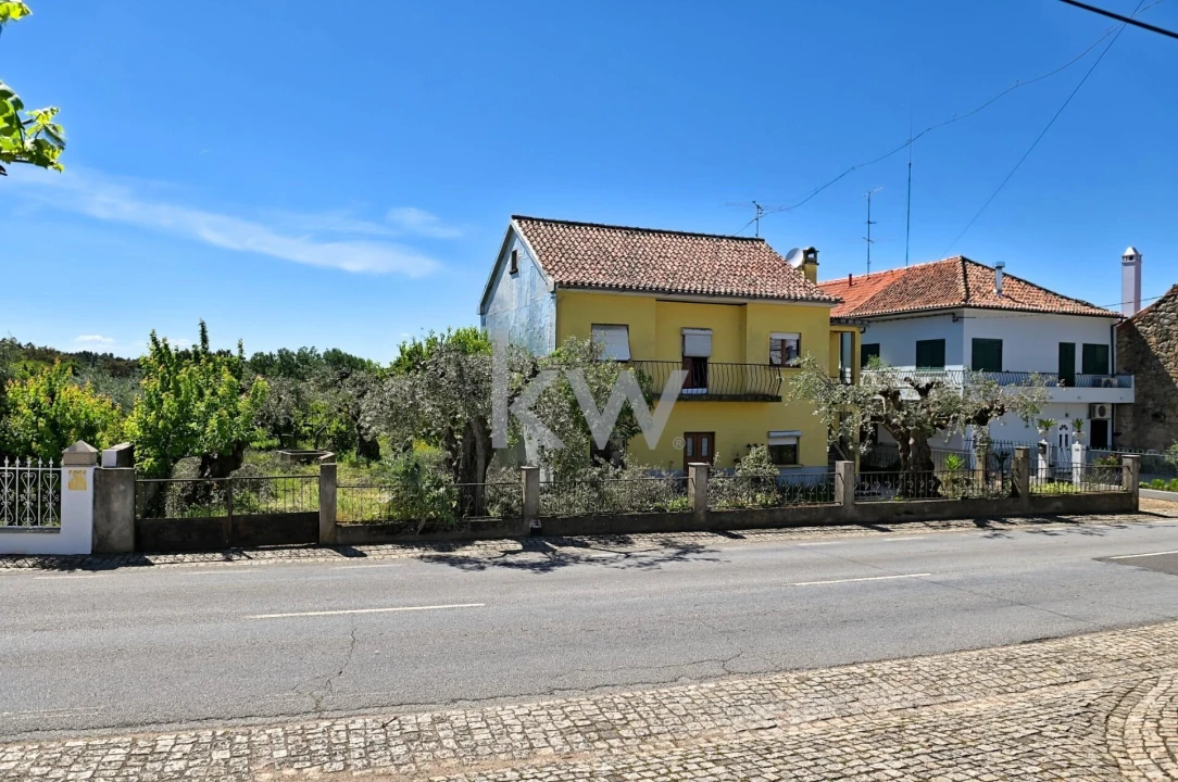 Moradia T5 para Venda em São Miguel de Acha Foto 37