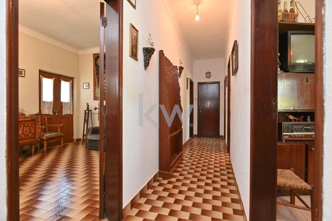 Moradia T5 para Venda em São Miguel de Acha Foto 28