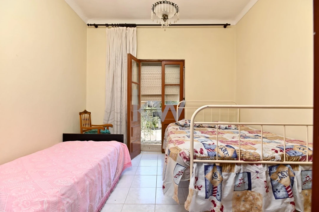 Moradia T5 para Venda em São Miguel de Acha Foto 15