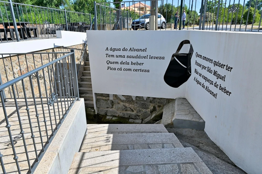 Moradia T5 para Venda em São Miguel de Acha Foto 51