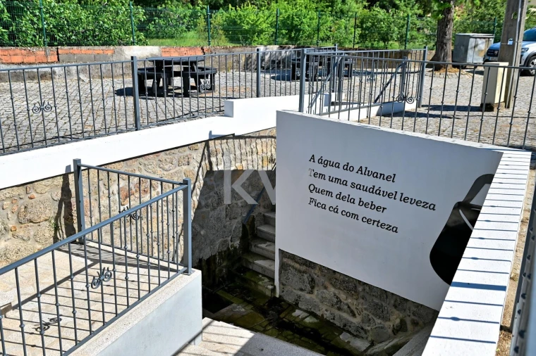 Moradia T5 para Venda em São Miguel de Acha Foto 50