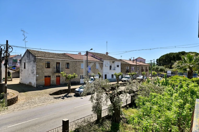 Moradia T5 para Venda em São Miguel de Acha Foto 8