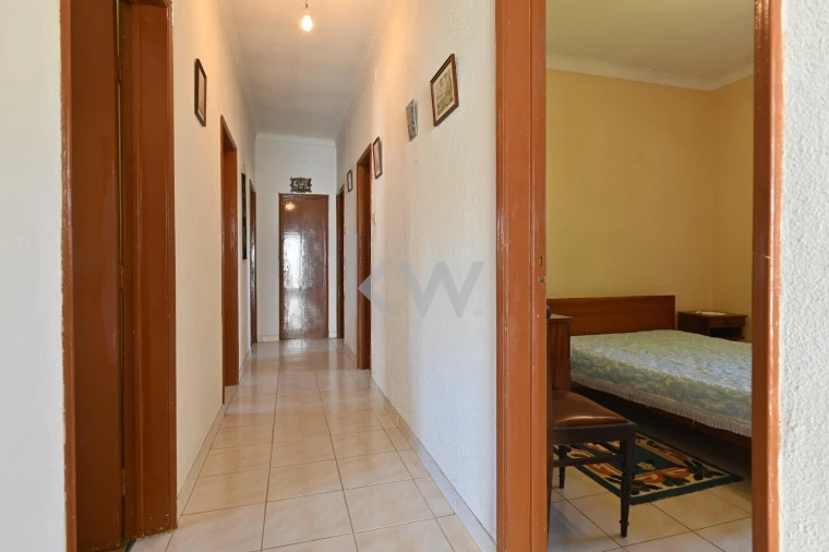 Moradia T5 para Venda em São Miguel de Acha Foto 9