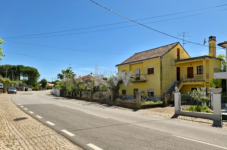 Moradia T5 para Venda em São Miguel de Acha Foto 35