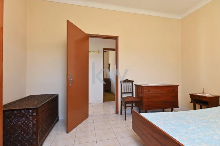 Moradia T5 para Venda em São Miguel de Acha Foto 12