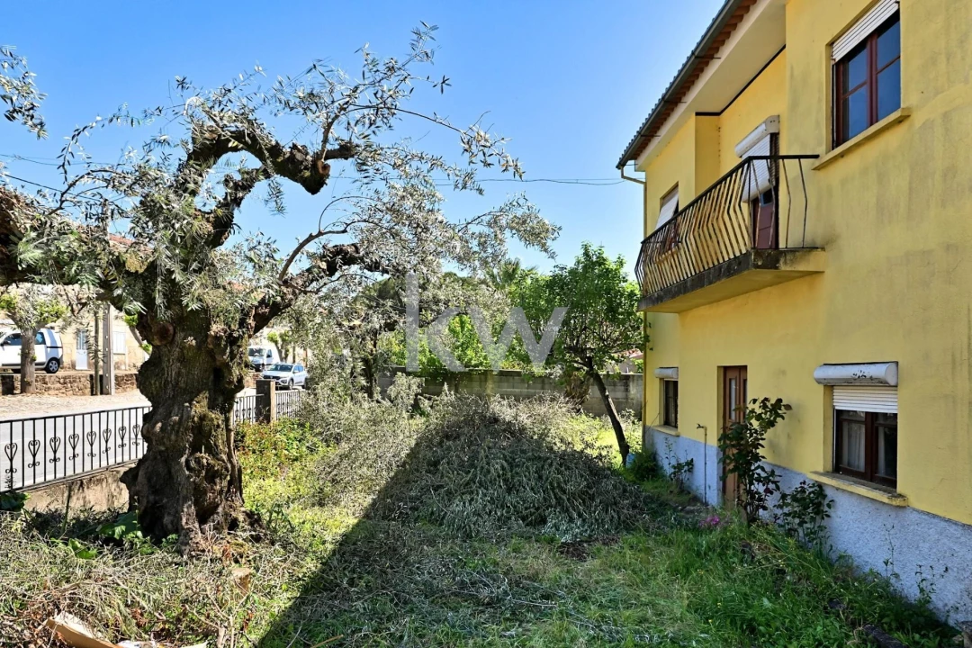 Moradia T5 para Venda em São Miguel de Acha Foto 39