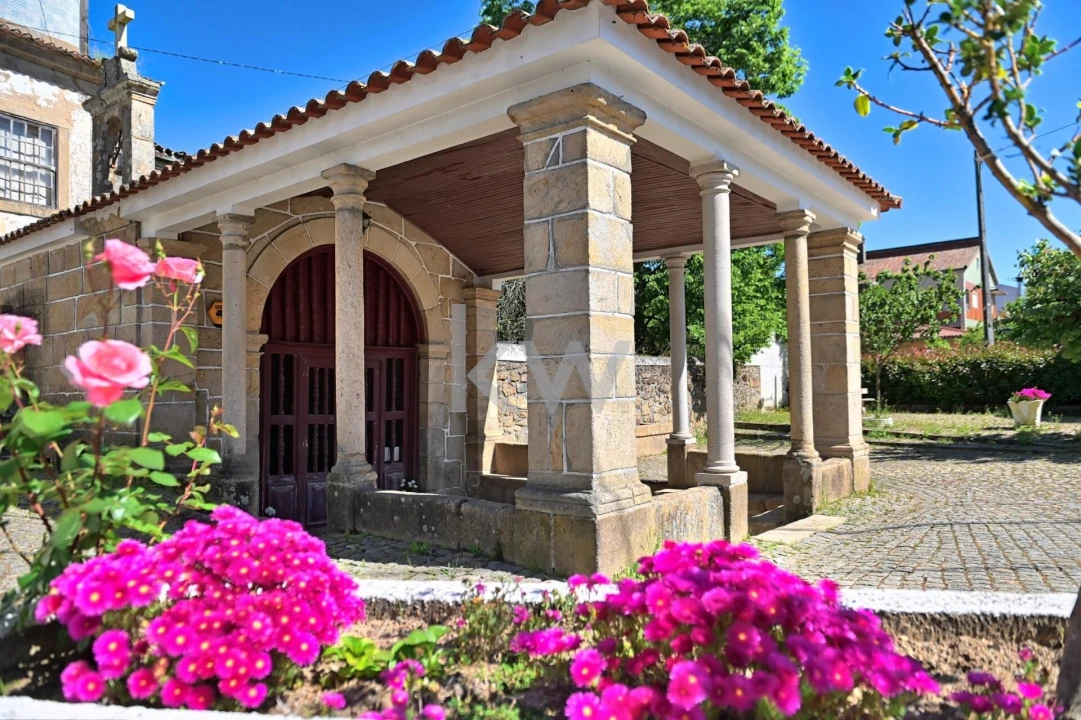 Moradia T5 para Venda em São Miguel de Acha Foto 49