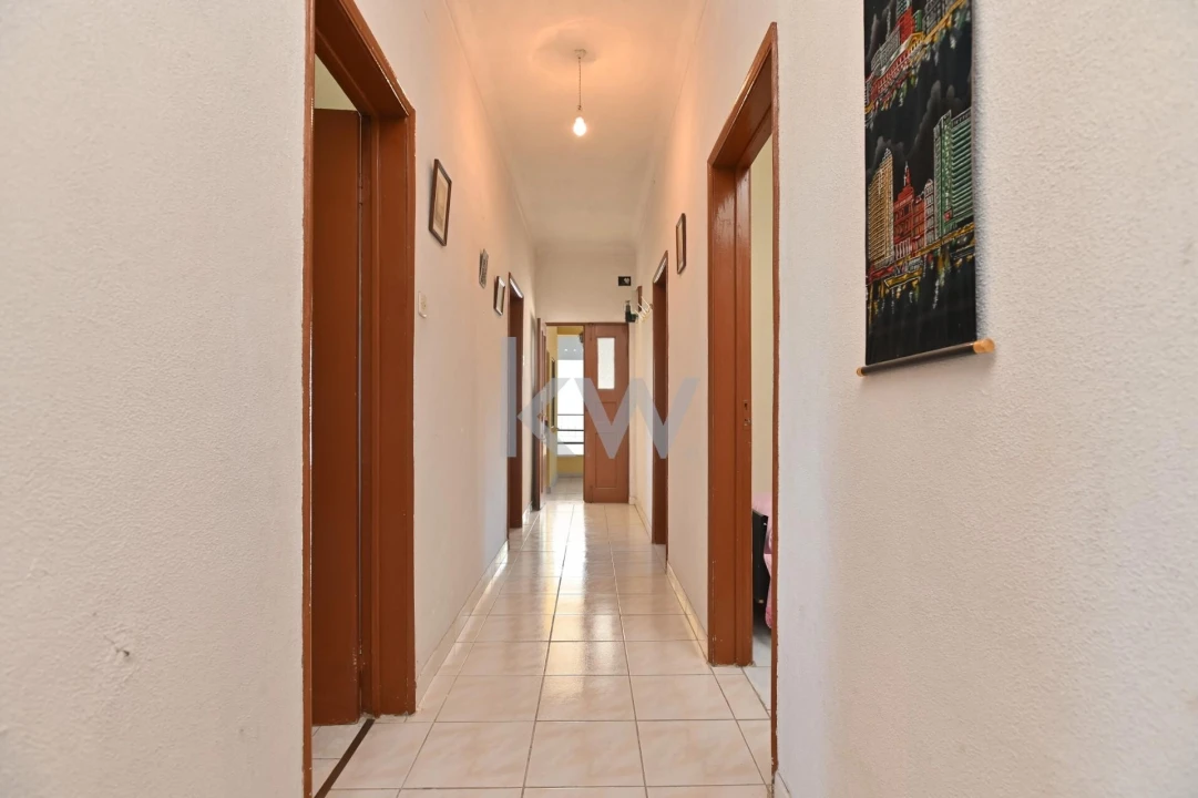 Moradia T5 para Venda em São Miguel de Acha Foto 19