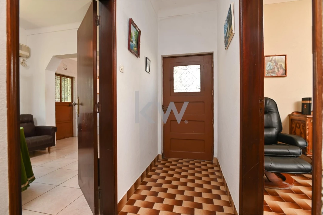 Moradia T5 para Venda em São Miguel de Acha Foto 26