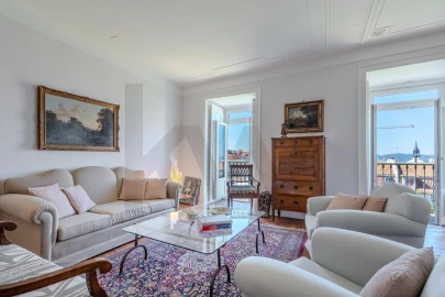 Apartamento T3 para Arrendamento em Misericórdia