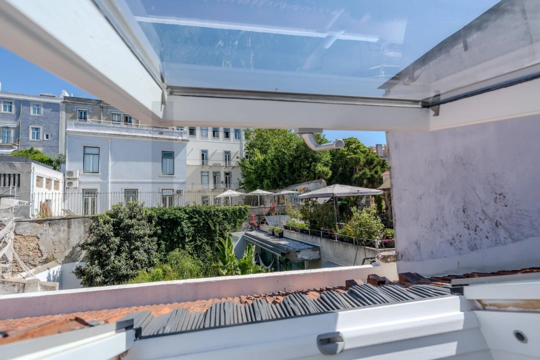 Apartamento T3 para Arrendamento em Misericórdia Foto 46