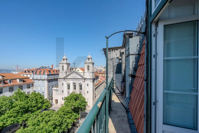 Apartamento T3 para Arrendamento em Misericórdia Foto 12