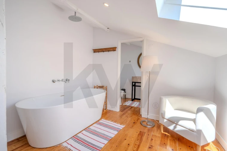 Apartamento T3 para Arrendamento em Misericórdia Foto 43