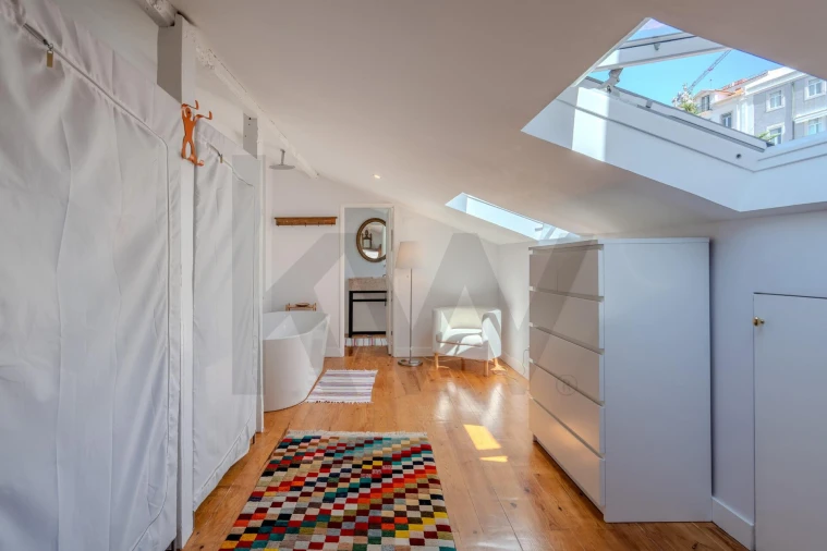 Apartamento T3 para Arrendamento em Misericórdia Foto 42