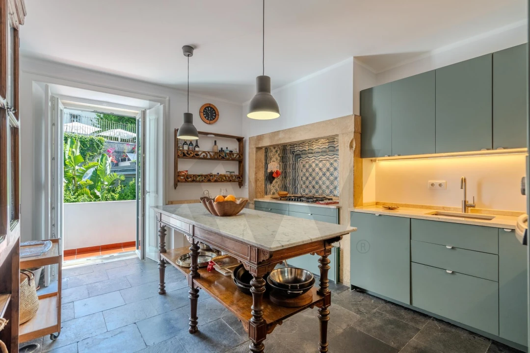 Apartamento T3 para Arrendamento em Misericórdia Foto 2