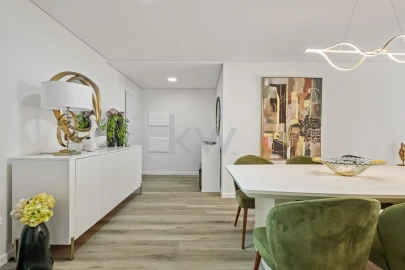 Apartamento T3 para Venda em Funchal (Se)