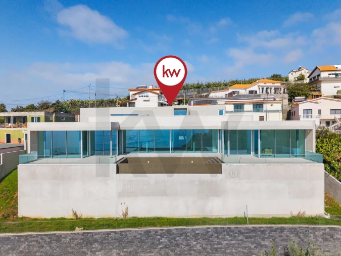 Moradia T3 para Venda em Arco da Calheta Foto 2