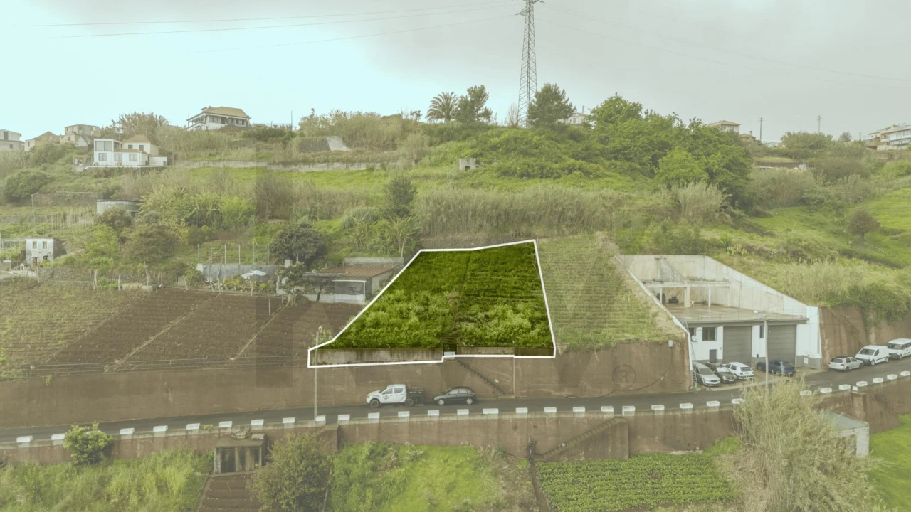 Terreno para Venda em Canhas Foto 8