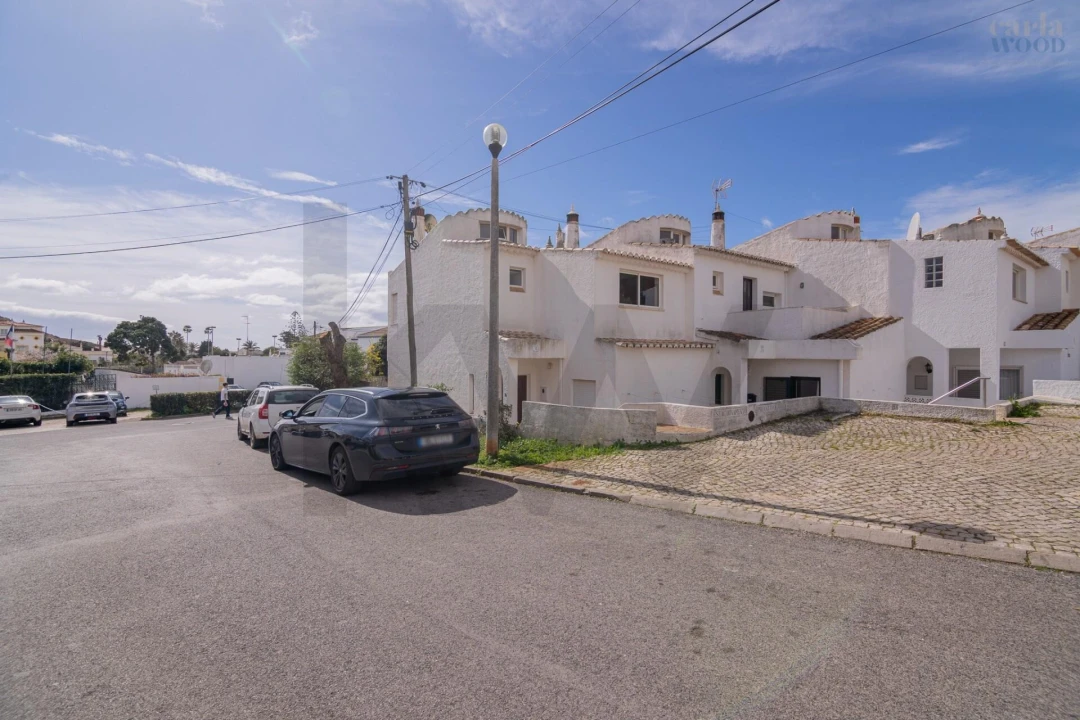 Moradia T3 para Arrendamento em Luz Foto 3