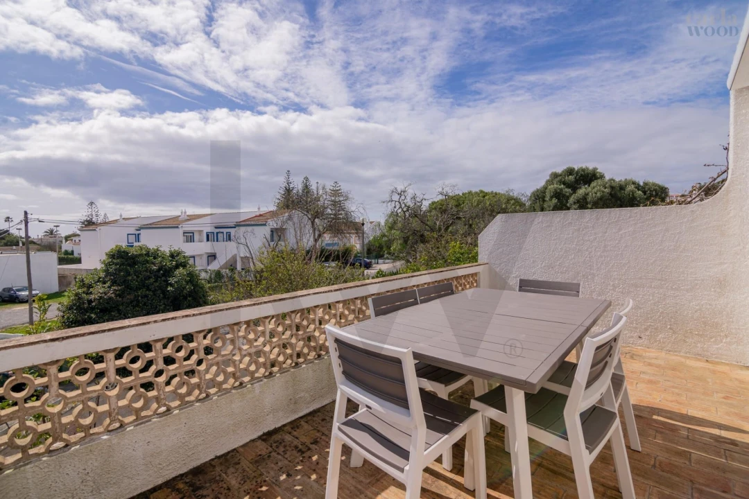 Moradia T3 para Arrendamento em Luz Foto 34