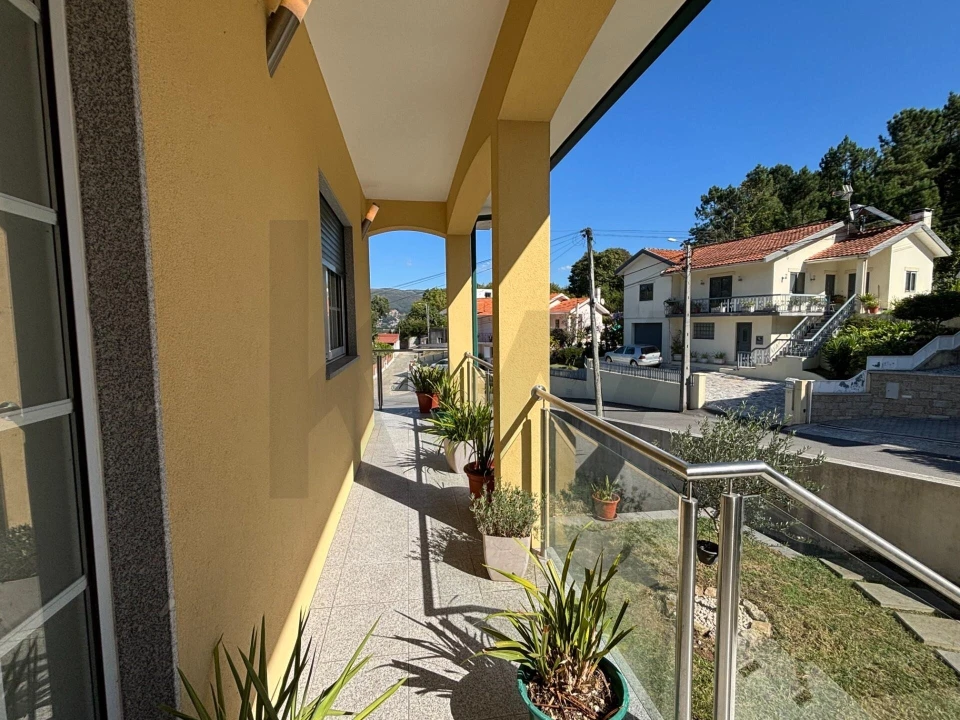 Moradia T3 para Venda em Santa Eulalia Foto 4