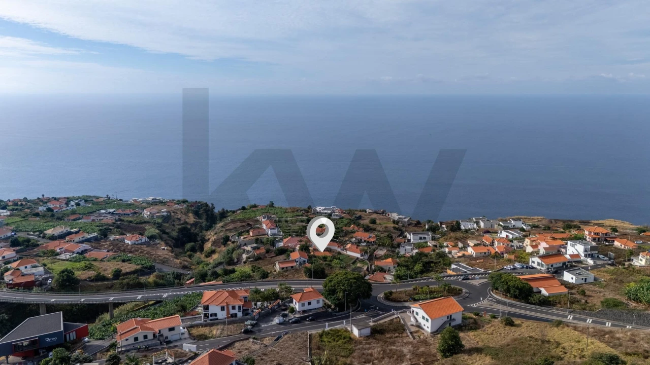 Moradia T3 para Venda em Estreito da Calheta Foto 1