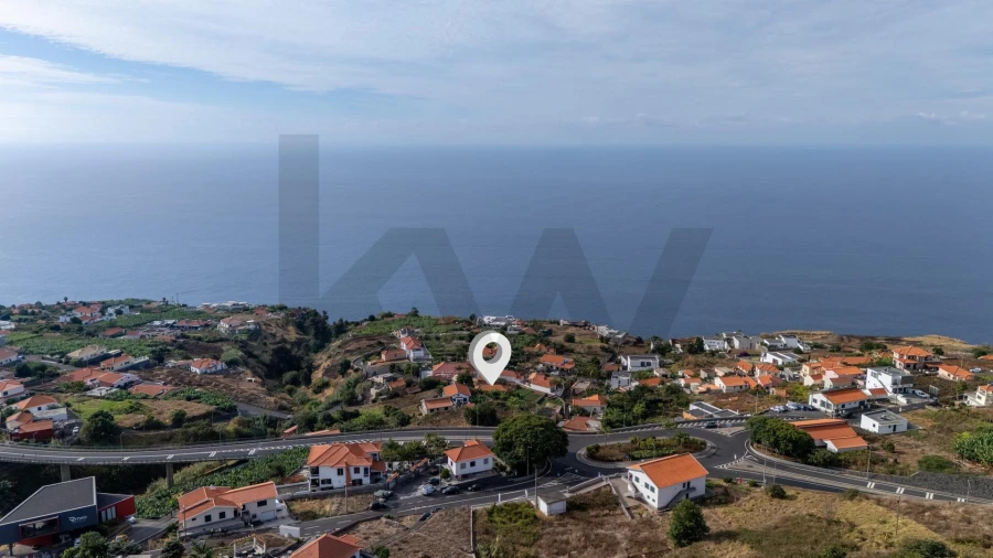 Moradia T3 para Venda em Estreito da Calheta Foto 1