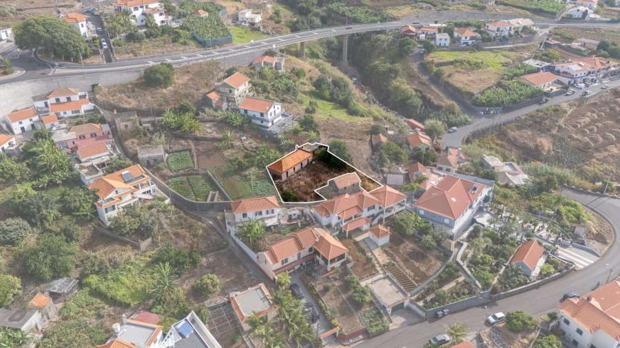 Moradia T3 para Venda em Estreito da Calheta Foto 3