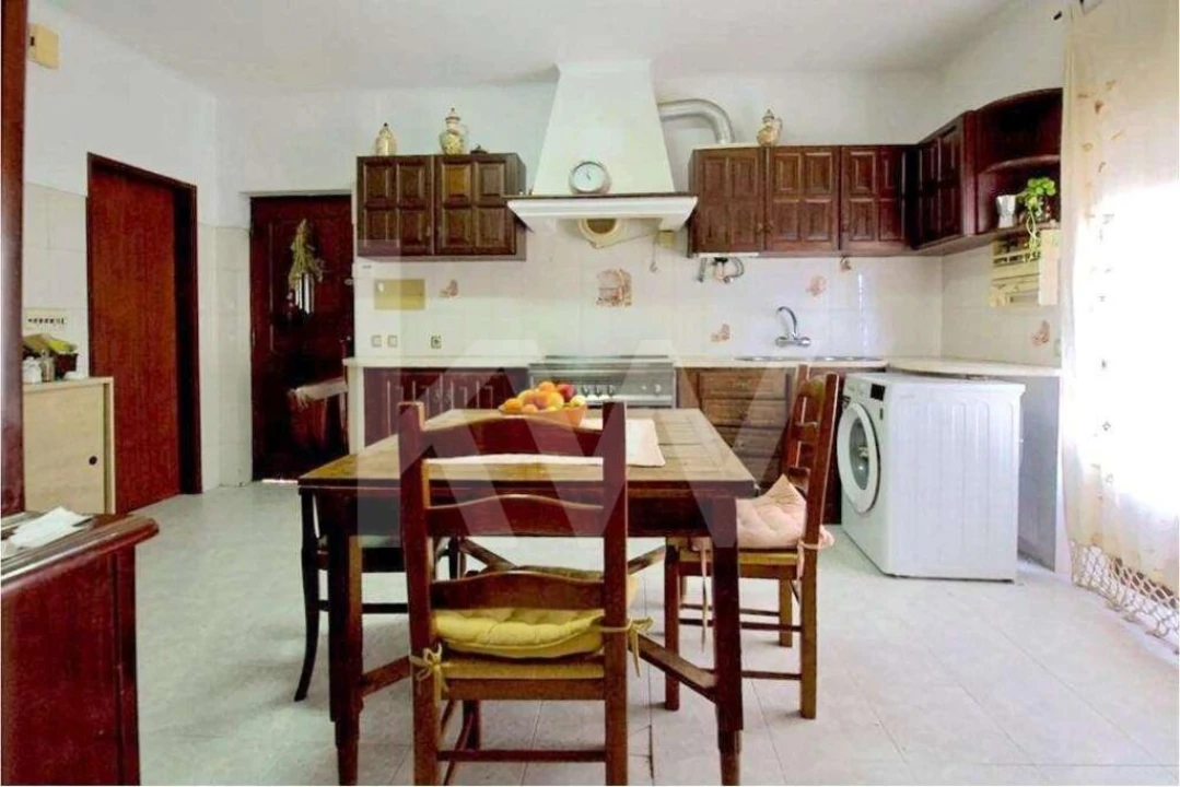 Moradia T5 para Venda em Santa Maria do Castelo e Santiago e Santa Susana Foto 11