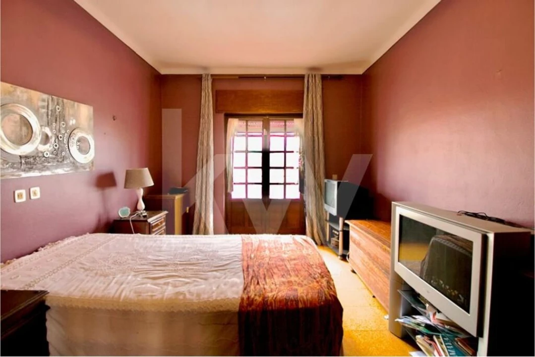 Moradia T5 para Venda em Santa Maria do Castelo e Santiago e Santa Susana Foto 15