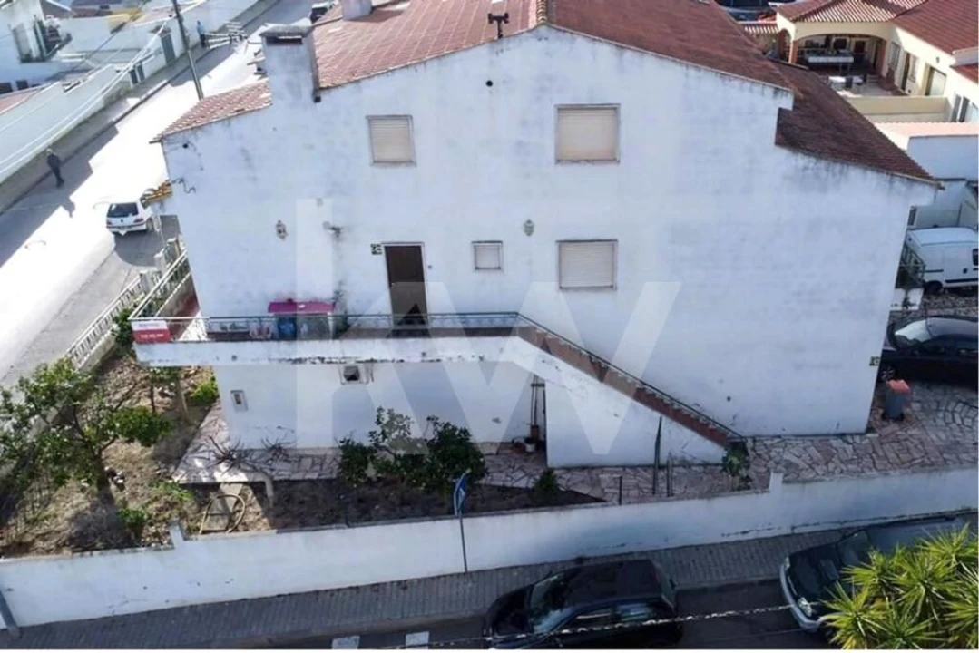 Moradia T5 para Venda em Santa Maria do Castelo e Santiago e Santa Susana Foto 3