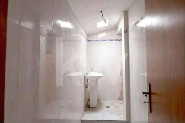 Moradia T5 para Venda em Santa Maria do Castelo e Santiago e Santa Susana Foto 23