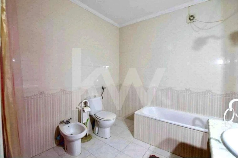 Moradia T5 para Venda em Santa Maria do Castelo e Santiago e Santa Susana Foto 16